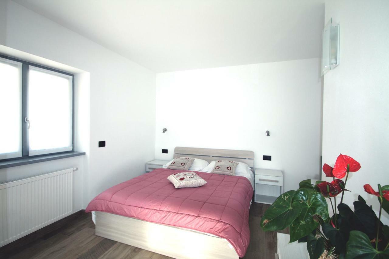 Casa Ai Stabli Apartment เมซซานา ภายนอก รูปภาพ
